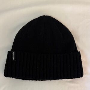 NWOT Patagonia Black Beanie